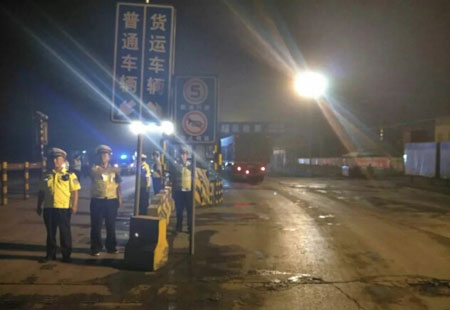 臨汾堯都區(qū)開展地磅檢測(cè)治超夜查行動(dòng)